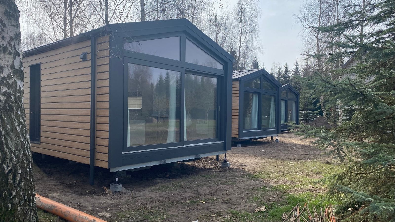 Mobile-house-on-wheels-hotel-1